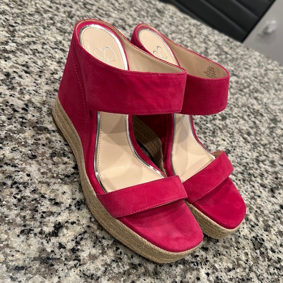 JESSICA SIMPSON WOMEN SIZE 10M FUSCHIA SIERA WEDGE SANDAL - Picture 1 of 17